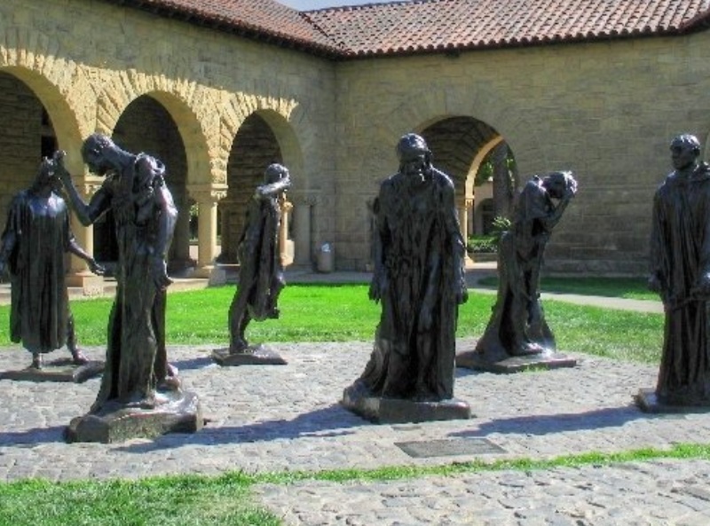 Кампус Стэнфордского университета - скульптуры Огюста Родена.