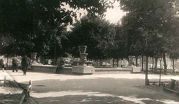 Площадь Свободы, где была казнена Идельсон С., Минск.