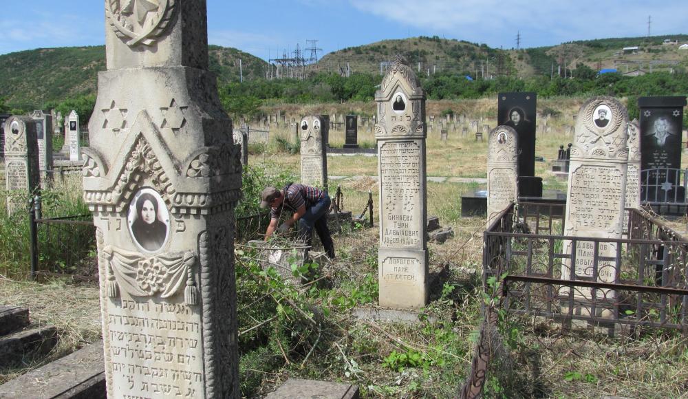 Еврейское кладбище Дербента.