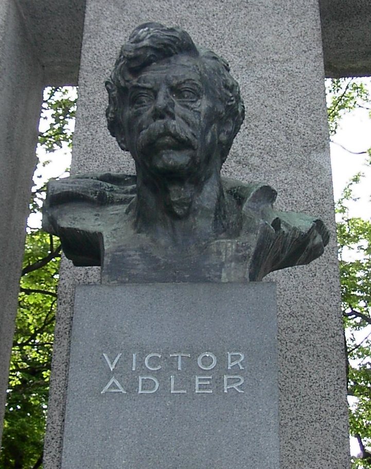 Памятник В. Адлеру в Вене.