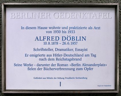 Мемориальная доска на Берлинской резиденции Дёблина.