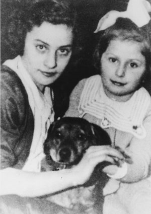 Вайсблюм Эстер.